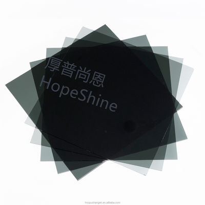 Plaque de verre trempée de 10 mm.