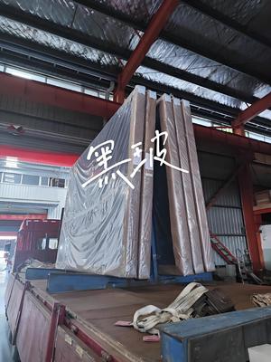 Verre flottant transparent avec une transmission de 91,5% et une valeur U de 5,5 à 5,8 pour les applications décoratives